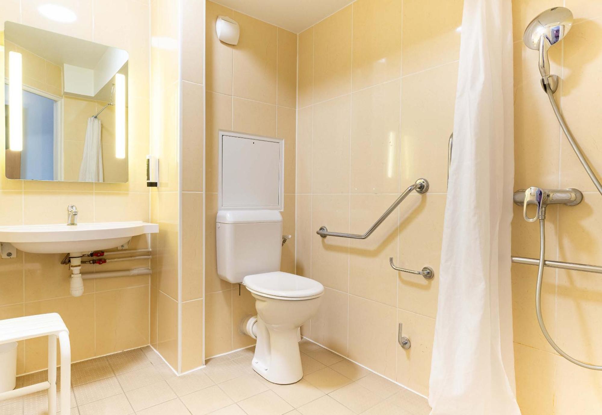 B&B Hôtel Nantes Aéroport Bouguenais Exterior foto